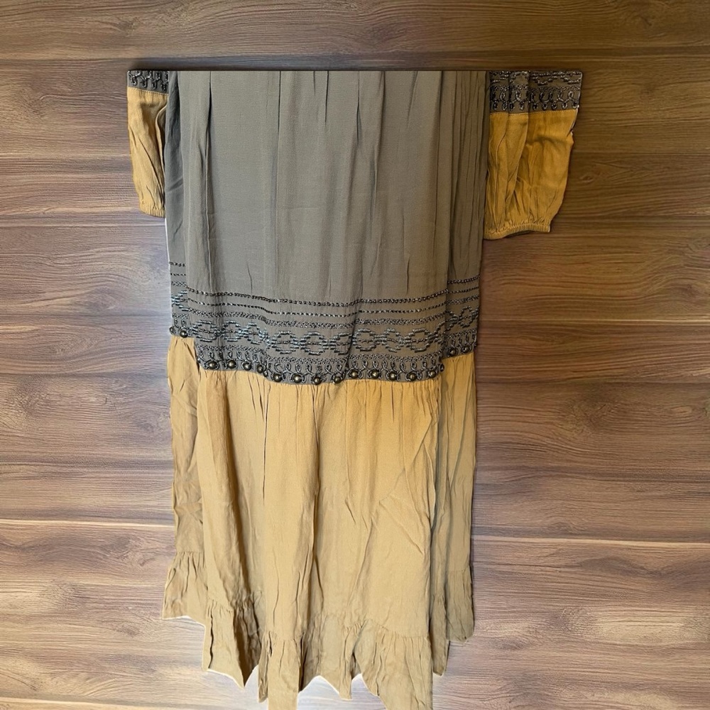 Double D Ranch Elegant Gray and Tan Dress - Picture 9 of 10